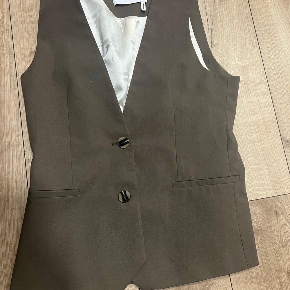 Elegant Olive Medium Remain Women's Vest